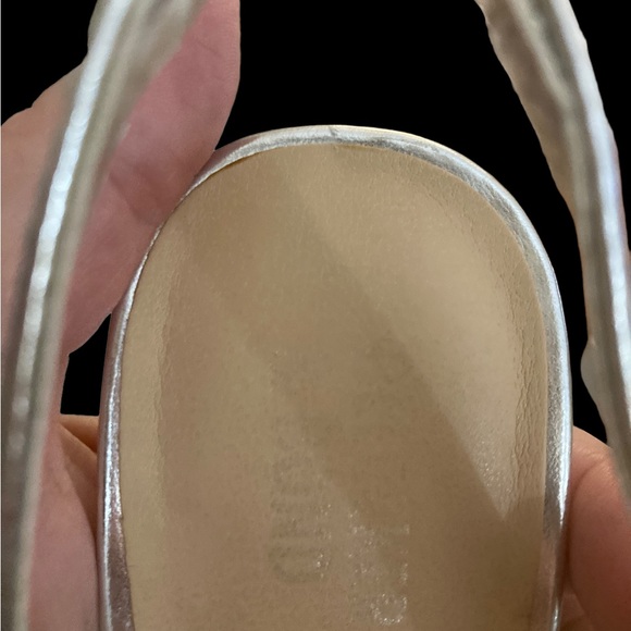 Bleecker & Bond Silver Monica Heels-Sz 9-Great Condition-HOST PICK!!!♥️♥️♥️ - Picture 3 of 5